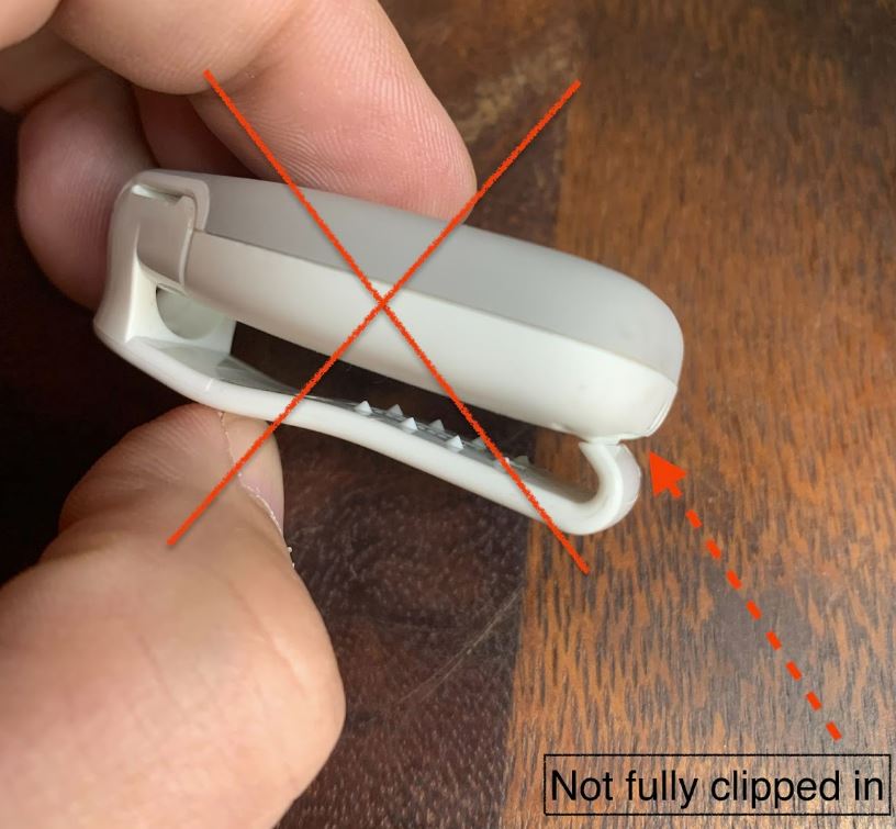 Jiobit_Strap_Clip_Not_Clipped_In.JPG