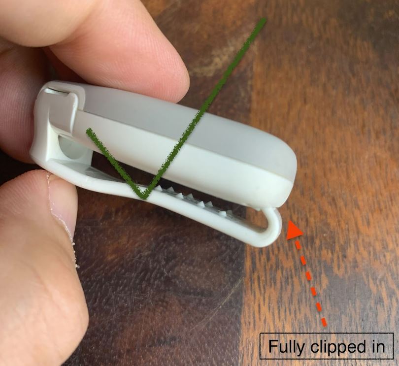 Jiobit_Strap_Clip_Clipped_In.JPG
